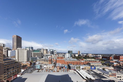 Oaks Adelaide Horizons Suites - South Australia Travel 9
