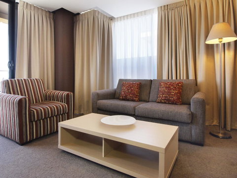 Oaks Adelaide Horizons Suites - South Australia Travel 14