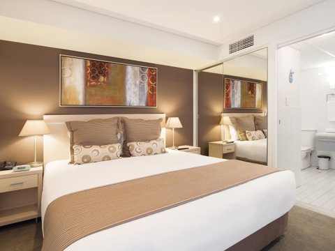 Oaks Adelaide Horizons Suites - South Australia Travel 8