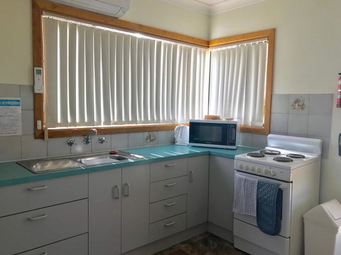 Emu Bay Holiday Homes - South Australia Travel 33