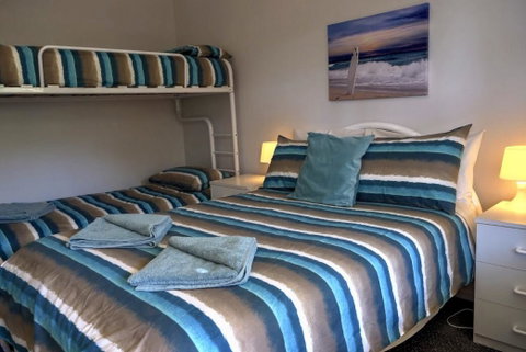 Emu Bay Holiday Homes - South Australia Travel 3