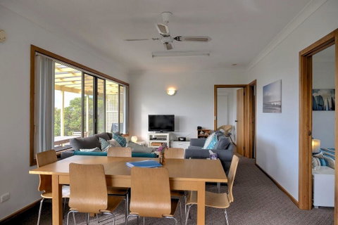 Emu Bay Holiday Homes - South Australia Travel 10