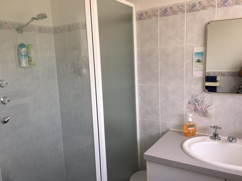 Emu Bay Holiday Homes - South Australia Travel 35