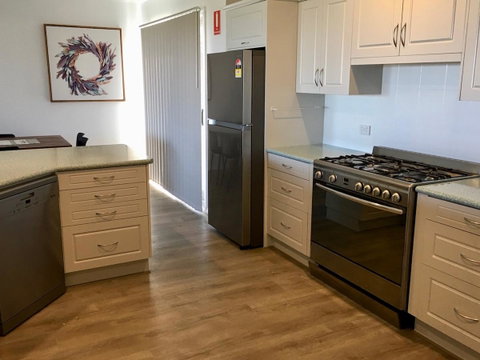 Emu Bay Holiday Homes - South Australia Travel 29