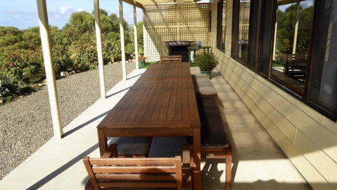 Emu Bay Holiday Homes - South Australia Travel 13