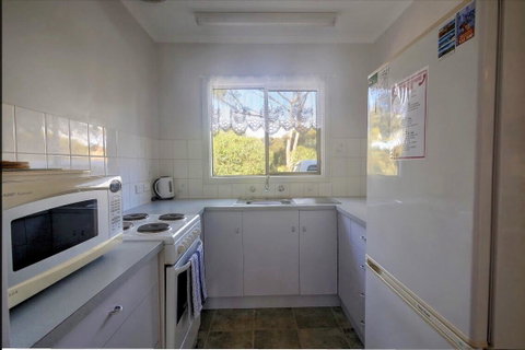 Emu Bay Holiday Homes - South Australia Travel 4