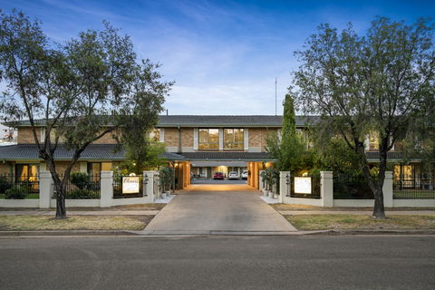 Garden City Motor Inn - South Australia Travel 0
