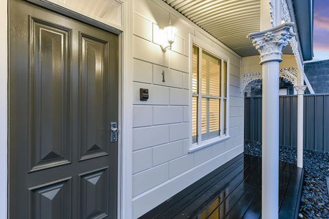 Aloha Central Luxury Apartments - South Australia Travel 22