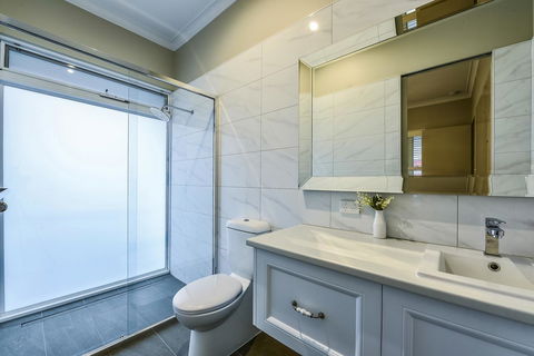 Aloha Central Luxury Apartments - South Australia Travel 16