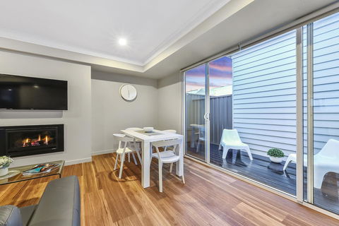 Aloha Central Luxury Apartments - South Australia Travel 24