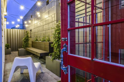 Aloha Central Luxury Apartments - South Australia Travel 11