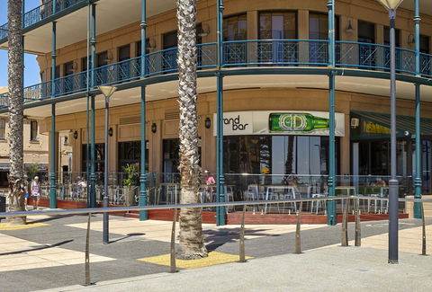 Stamford Grand Adelaide - South Australia Travel 36