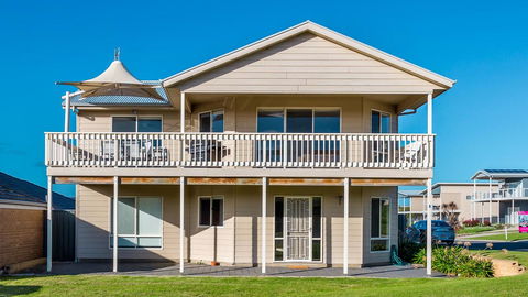 Rocks Beach House Victor Harbor - South Australia Travel 9