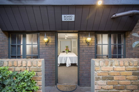 Adelaide Inn - South Australia Travel 12