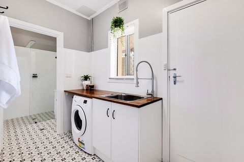 Cute And Cosy - Events, Workers, Getaways - South Australia Travel 11