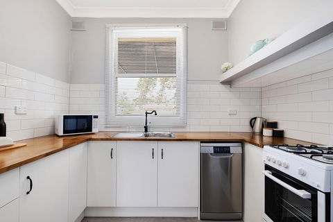 Cute And Cosy - Events, Workers, Getaways - South Australia Travel 9