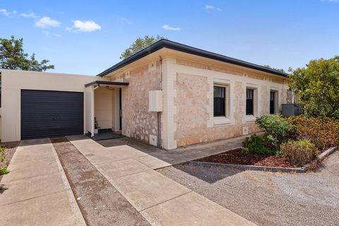 Cute And Cosy - Events, Workers, Getaways - South Australia Travel 14