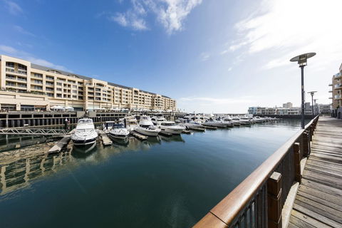 Oaks Glenelg Liberty Suites - South Australia Travel 15