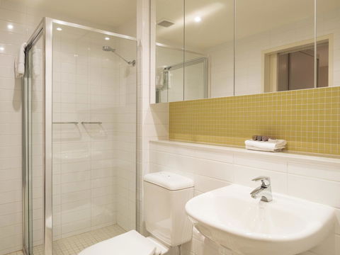 Oaks Glenelg Liberty Suites - South Australia Travel 23