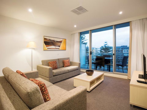 Oaks Glenelg Liberty Suites - South Australia Travel 16