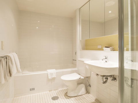 Oaks Glenelg Liberty Suites - South Australia Travel 26