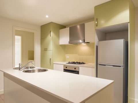 Oaks Glenelg Liberty Suites - South Australia Travel 21
