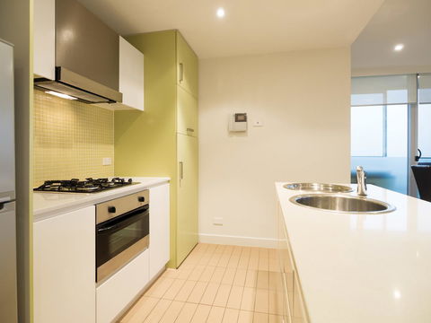 Oaks Glenelg Liberty Suites - South Australia Travel 19