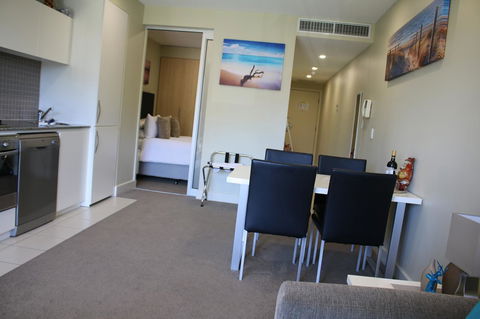 Beachside Luxury Getaway In Glenelg - South Australia Travel 1