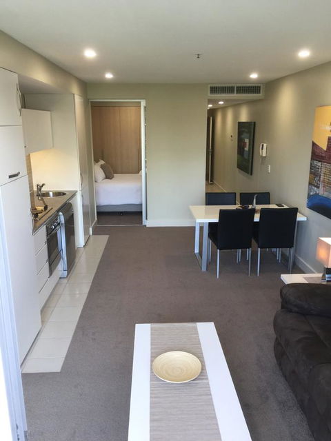 Beachside Luxury Getaway In Glenelg - South Australia Travel 18