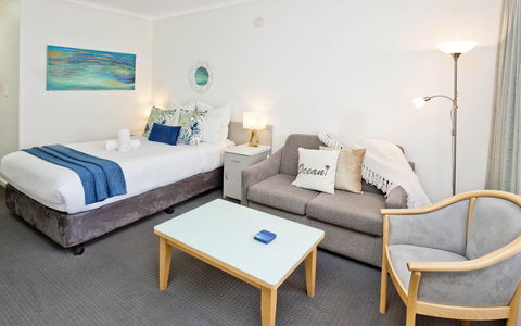 Glenelg Oasis Studios - South Australia Travel 8