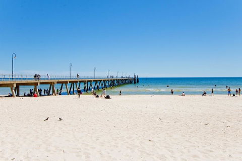 Glenelg Oasis Studios - South Australia Travel 13