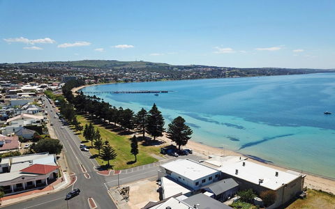 Tasman Beachside Apartment - South Australia Travel 1