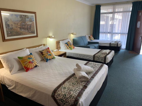 Cumberland Motor Inn - South Australia Travel 5