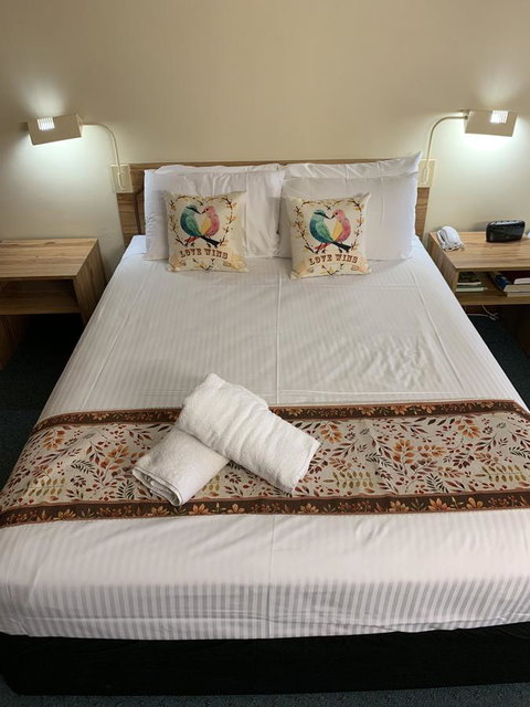 Cumberland Motor Inn - South Australia Travel 18