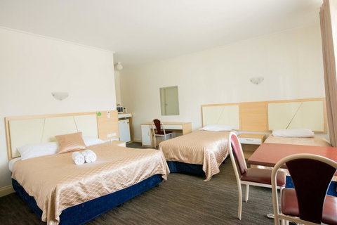 Jacksons Motor Inn - South Australia Travel 12