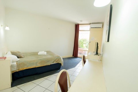 Jacksons Motor Inn - South Australia Travel 33