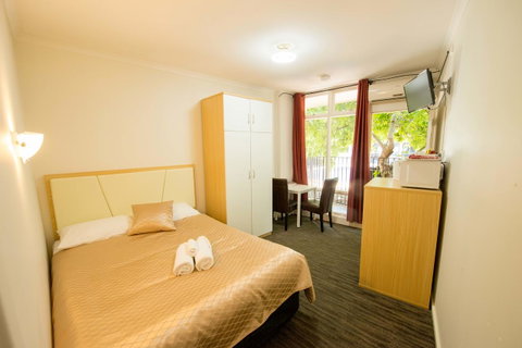 Jacksons Motor Inn - South Australia Travel 8