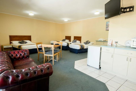 Jacksons Motor Inn - South Australia Travel 25