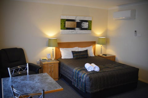 Arkana Motor Inn & Terrace Apartments - South Australia Travel 0