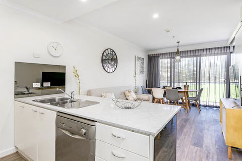 Heart Of Glenelg BnB - South Australia Travel 5