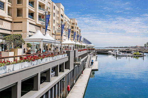 Heart Of Glenelg BnB - South Australia Travel 21