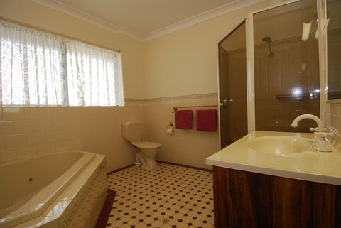 Acacia Apartments - South Australia Travel 12