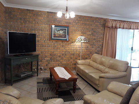 Acacia Apartments - South Australia Travel 8