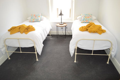 Two Cow Cottage Bed & Breakfast - South Australia Travel 20