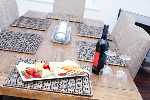 Two Cow Cottage Bed & Breakfast - South Australia Travel 8