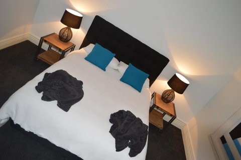 Two Cow Cottage Bed & Breakfast - South Australia Travel 17