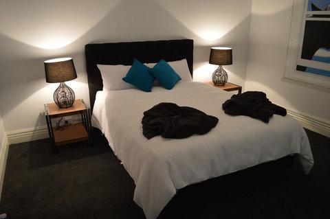 Two Cow Cottage Bed & Breakfast - South Australia Travel 19