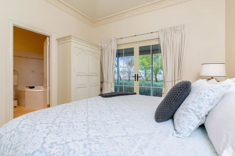 Barossa Vineyard Cottages - South Australia Travel 14