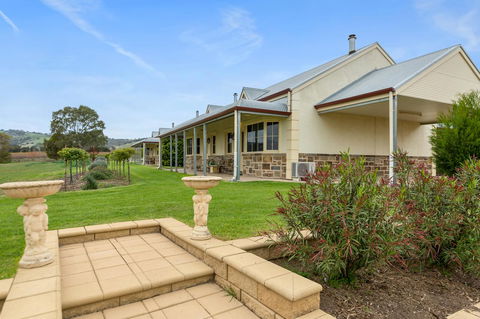 Barossa Vineyard Cottages - South Australia Travel 27
