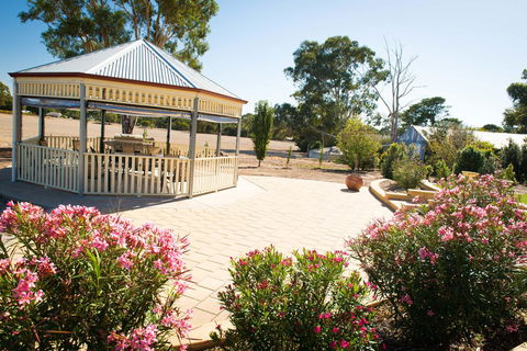 Barossa Vineyard Cottages - South Australia Travel 4